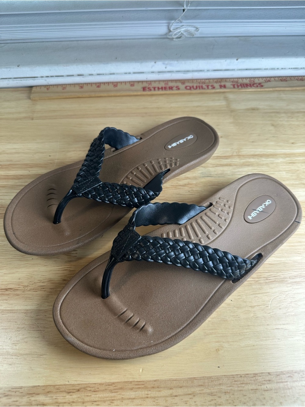 Okabashi Women's Black Braided Thong Sandals with Brown Footbed